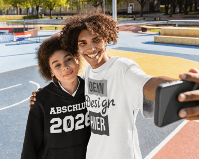 3. Fertige T-Shirts und Pullover für Absolventen